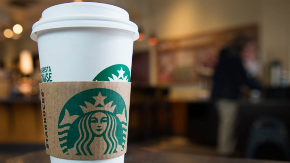 Starbucks ganó US$755 millones en su cuarto trimestre fiscal, un 4% menos