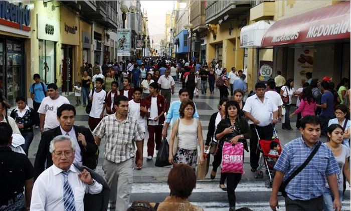 CCL: clase media en Perú creció 4.5% a 14.4 millones en el 2018