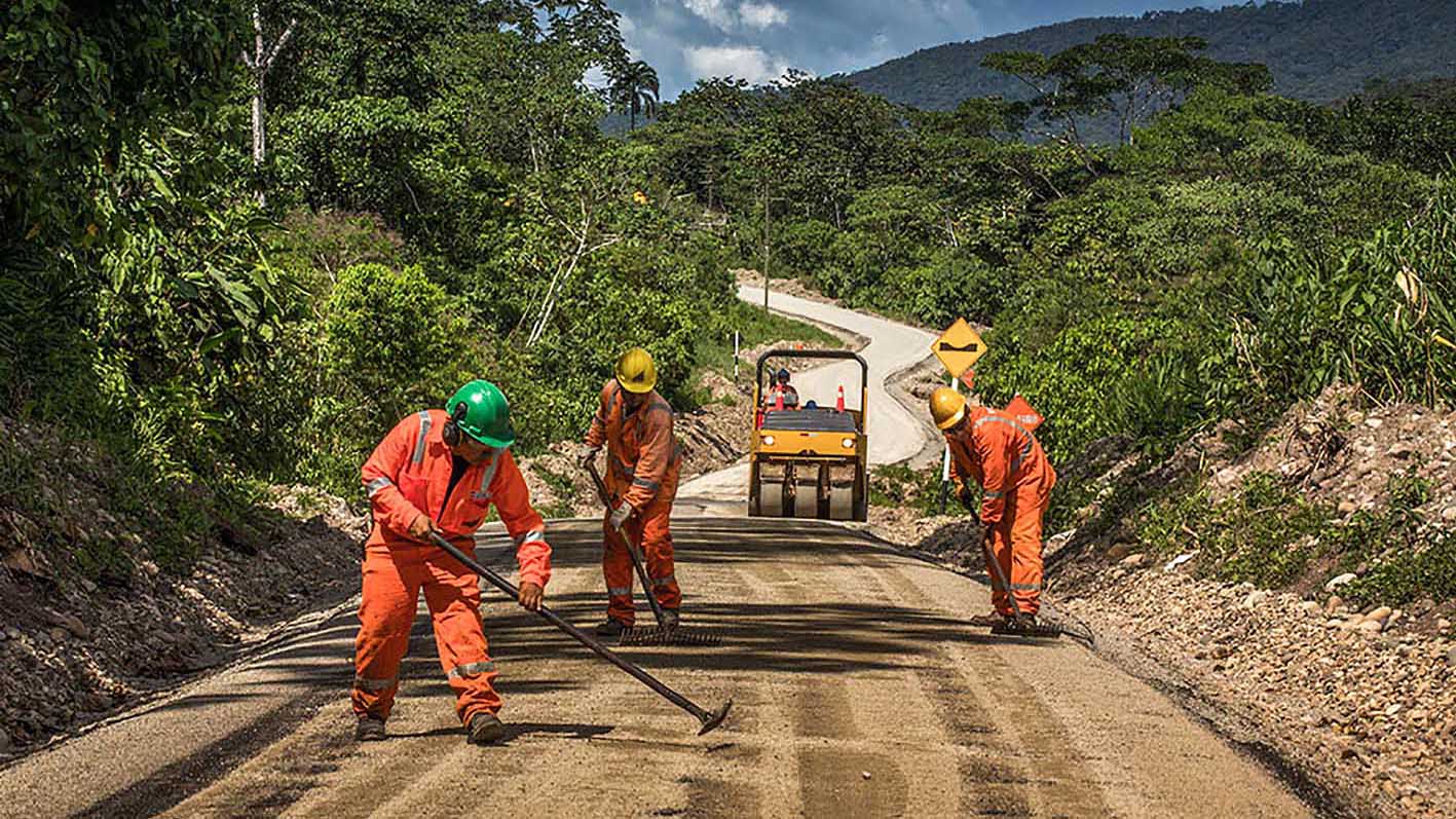 MEF: inversión pública creció 53.9% en febrero, la tasa más alta desde abril de 2013