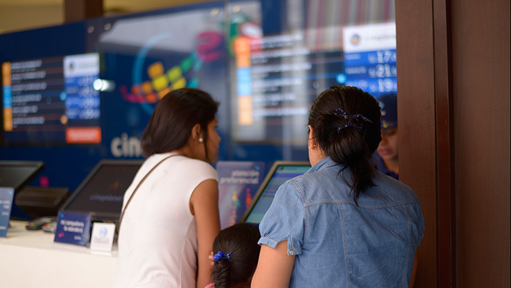 272083-cineplanet-podria-no-permitir-el-ingreso-a-sus-salas-de-productos-sin-registro-sanitario