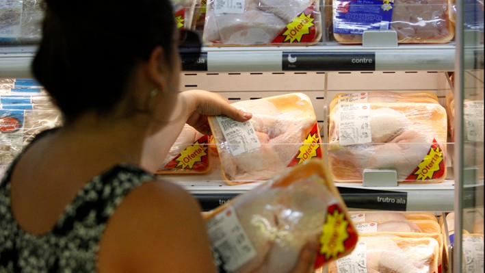Chile multó con US$12 millones a Cencosud, Walmart y SMU por colusión