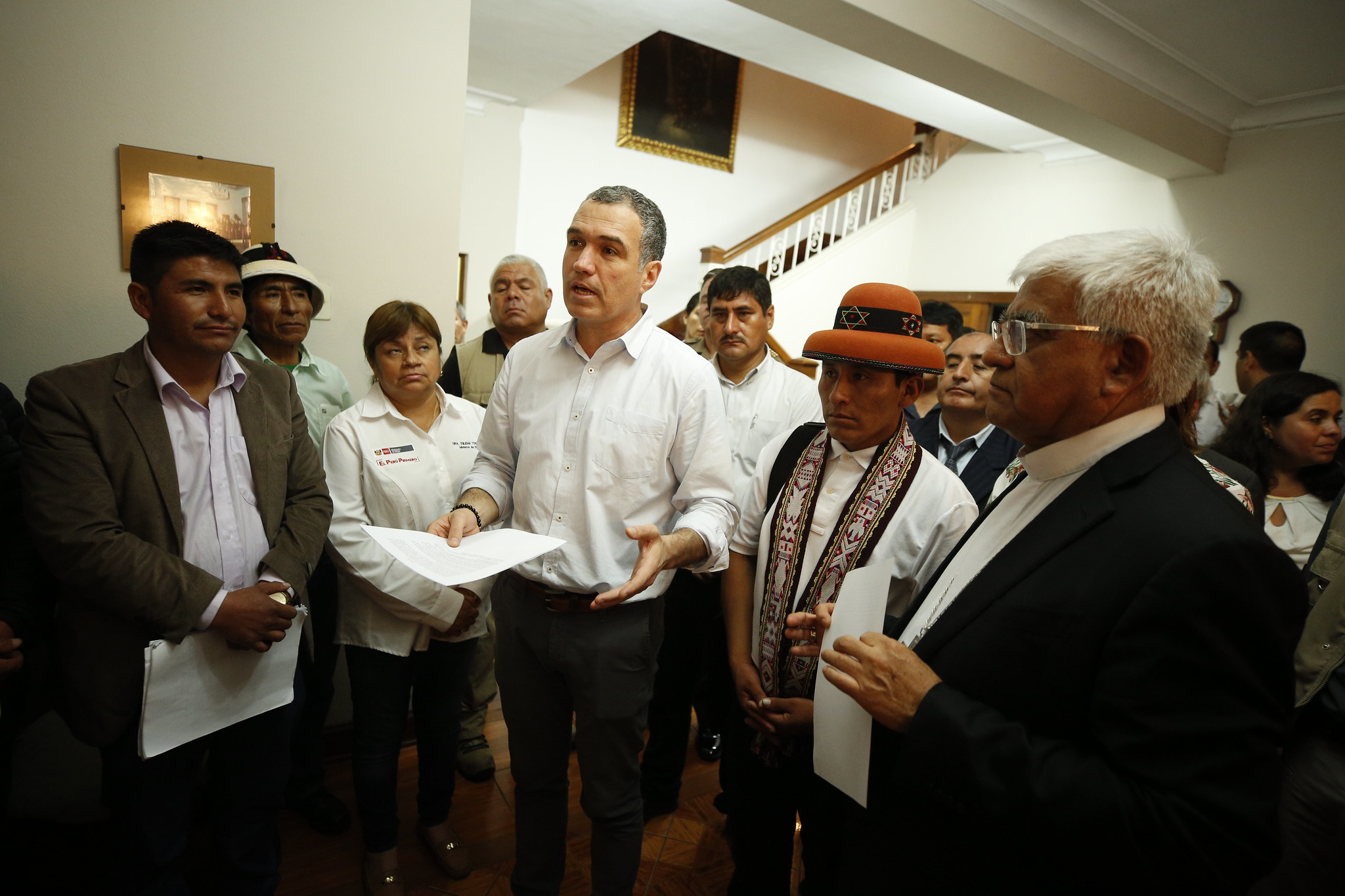 342323-las-bambas-comuneros-mantienen-bloqueado-acceso-a-la-mina