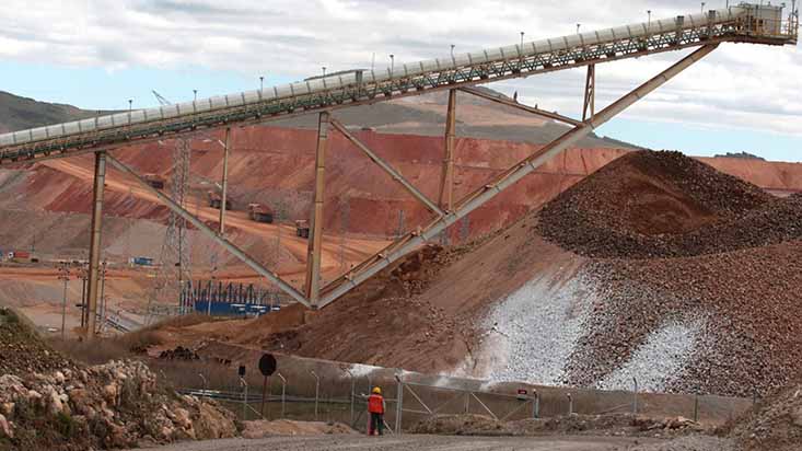 MEF: Ley de Minería podría incluir adelantos del canon
