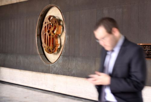 tipo-de-cambio-alcanzo-los-s372-nuevo-record-historico