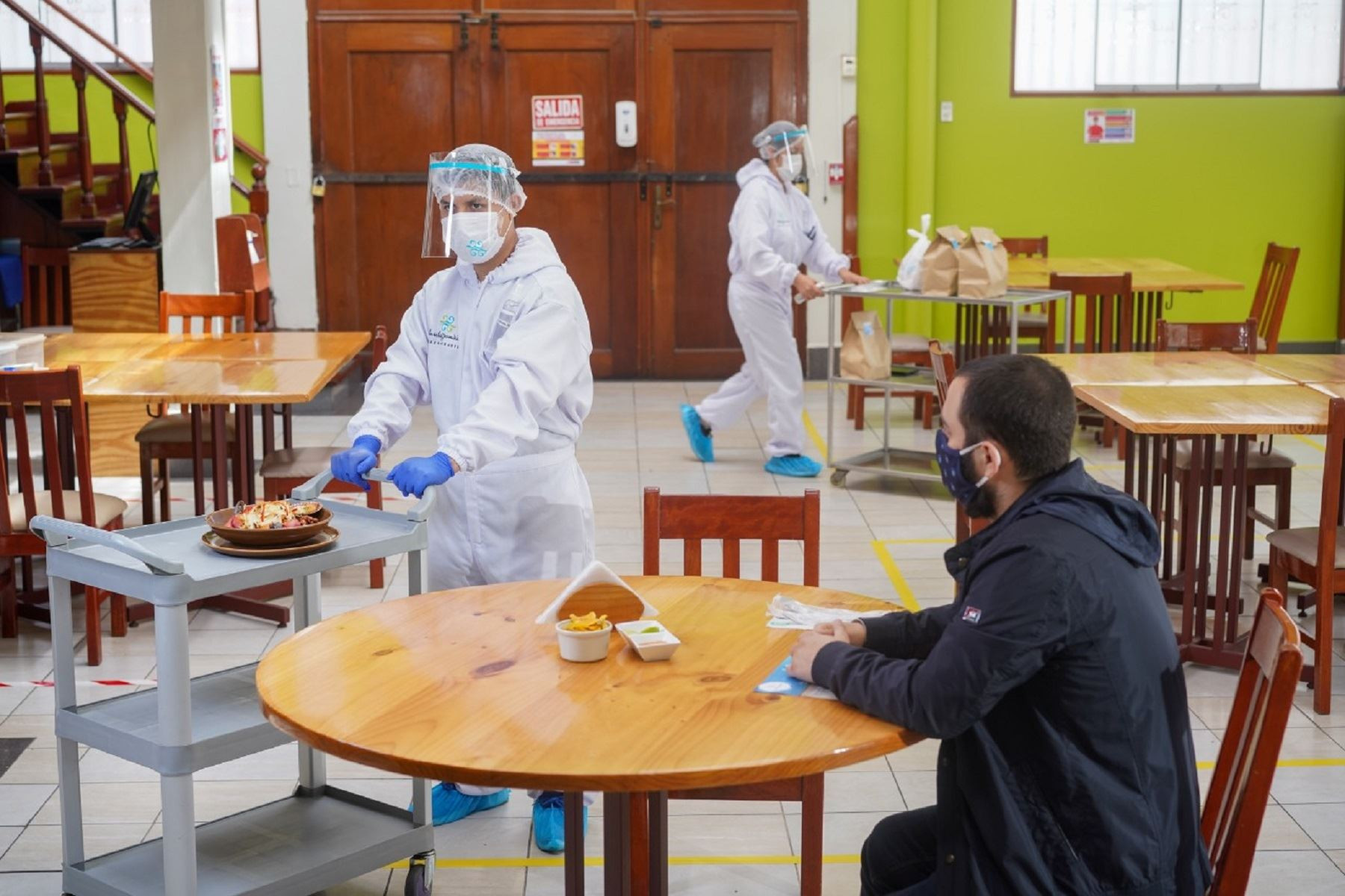 tiendas-en-lima-y-callao-pasaran-a-tener-40-de-aforo-y-restaurantes-60