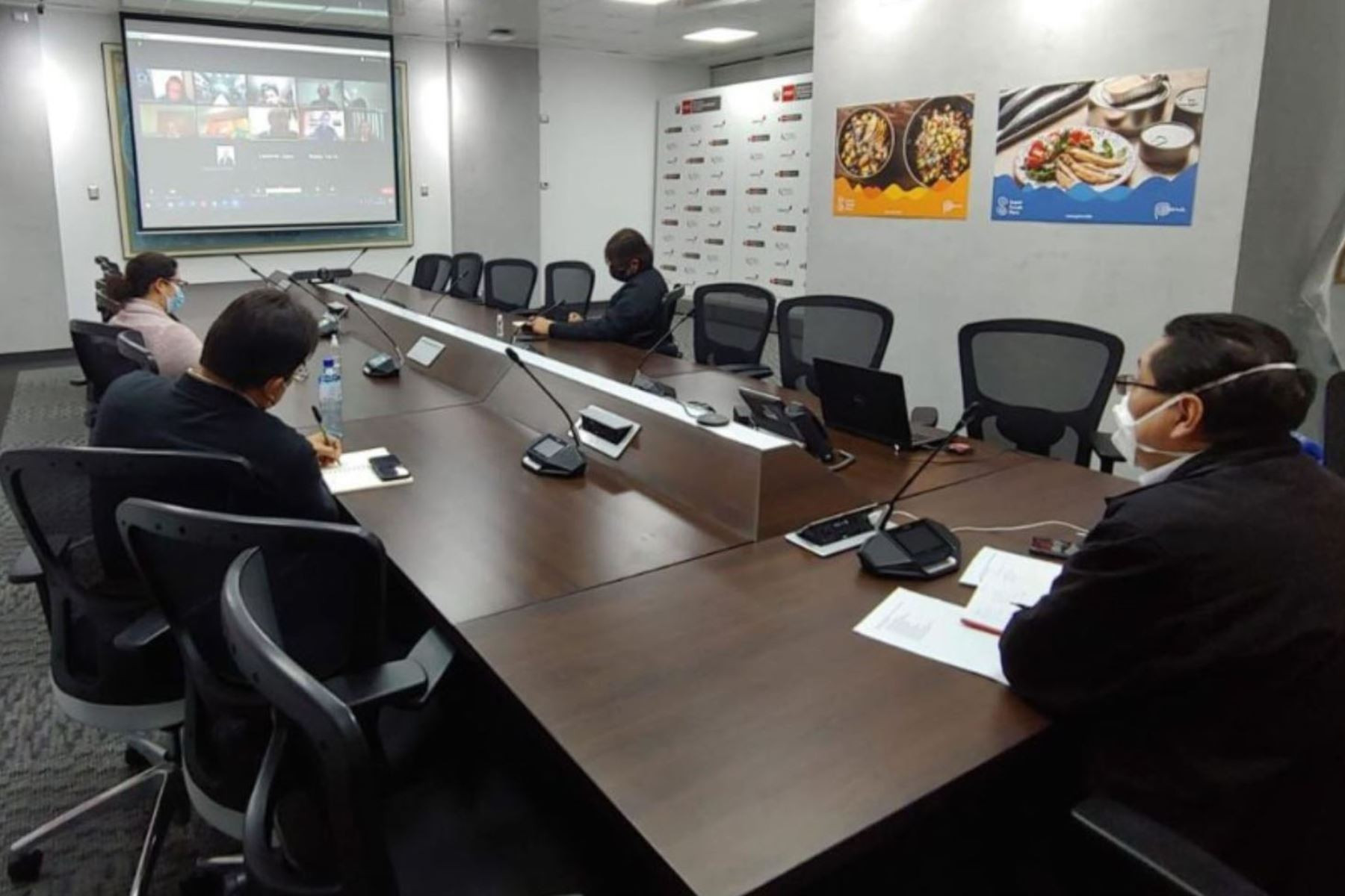 eventos-empresariales-podran-tener-aforo-de-hasta-50-en-espacios-cerrados-y-contar-con-servicios-de-alimentacionnbsp