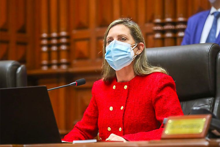 betssy-chavez-presento-mocion-de-censura-contra-la-presidenta-del-congreso-maria-del-carmen-alva