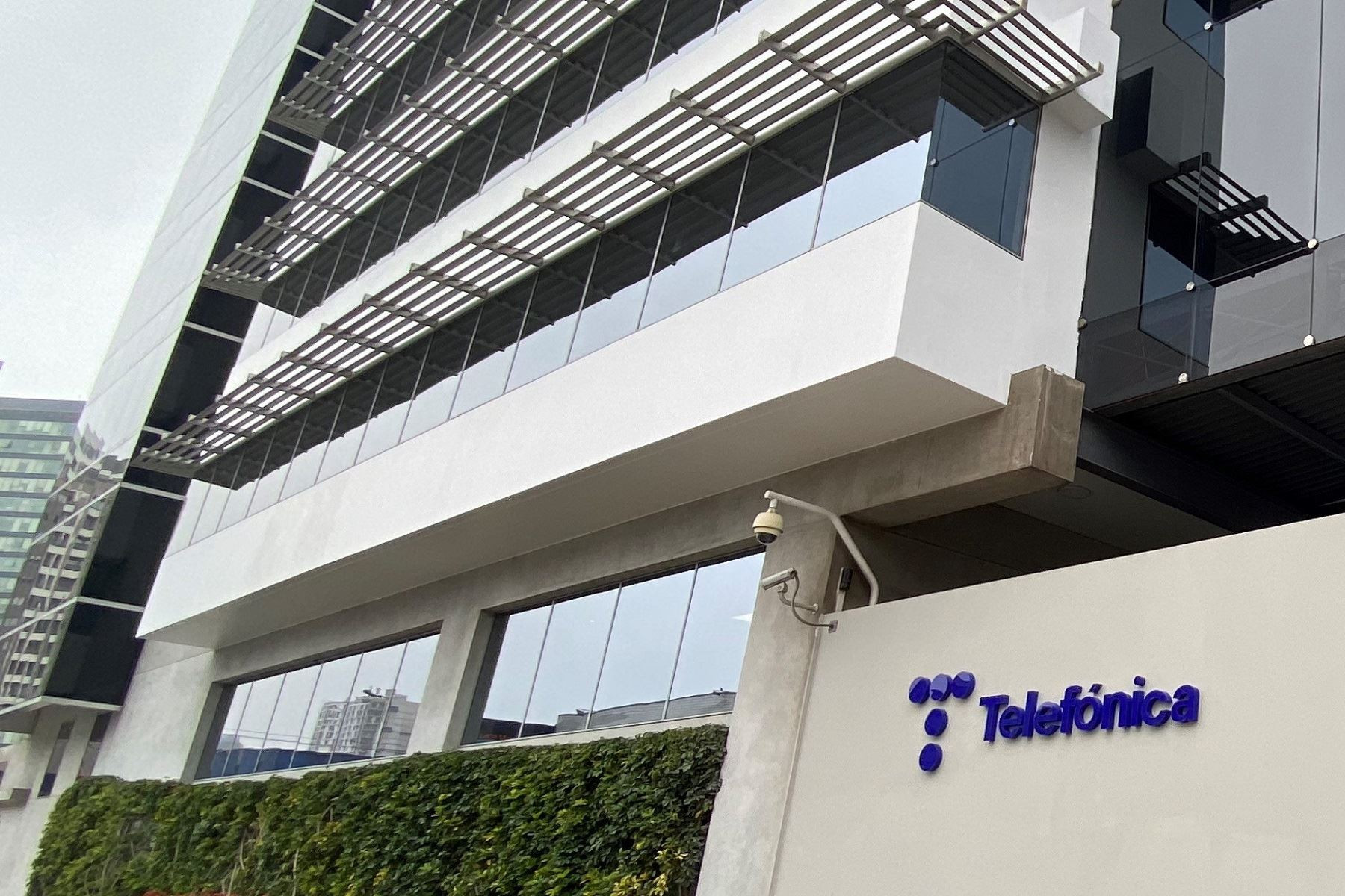 telefonica-registro-perdidas-de-s1455-millones-en-el-2022