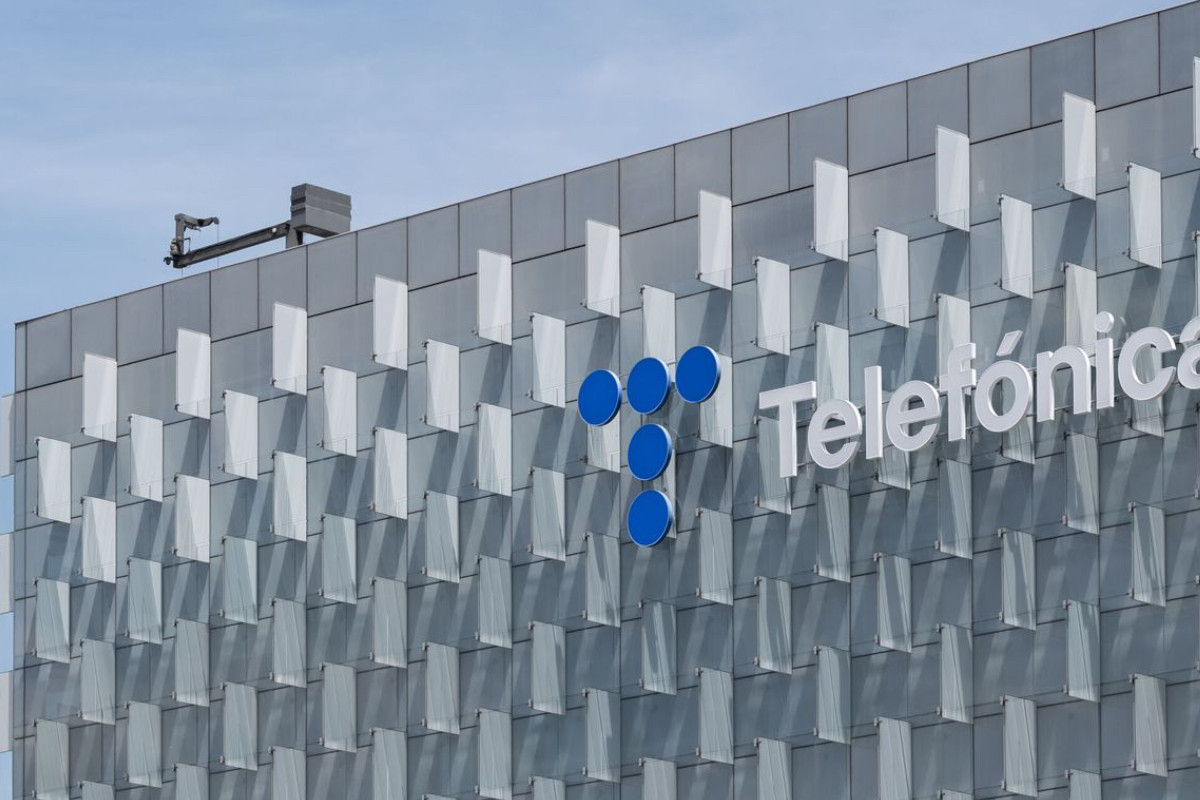 telefonica-concreto-su-salida-de-uruguay-tras-vender-filial-a-millicom-por-us440-millones