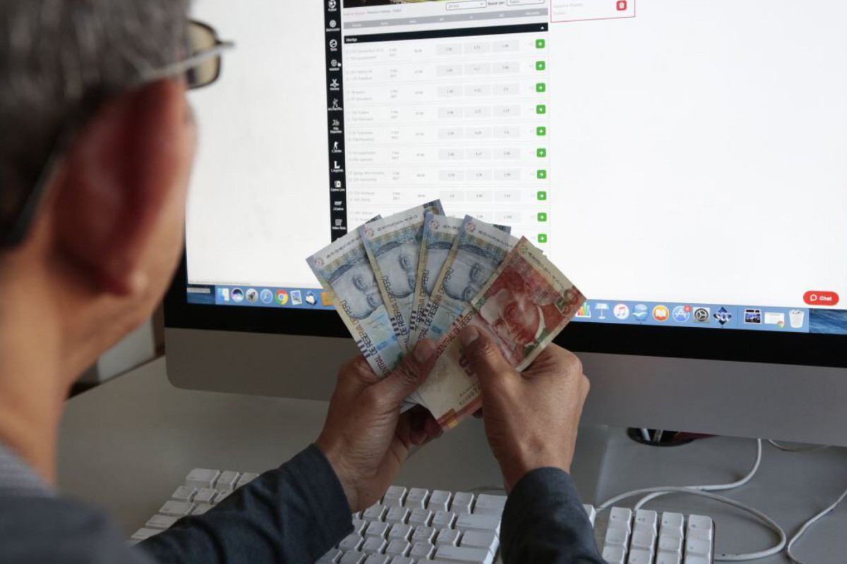 sbs-obliga-a-plataformas-de-apuestas-en-linea-a-reportar-operaciones-desde-us2500-a-la-uif