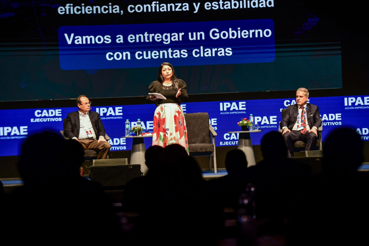 <p>Titular del MEF en CADE 2025: Perú necesita ser “más ágil y confiable” para consolidar inversiones y estabilidad</p>