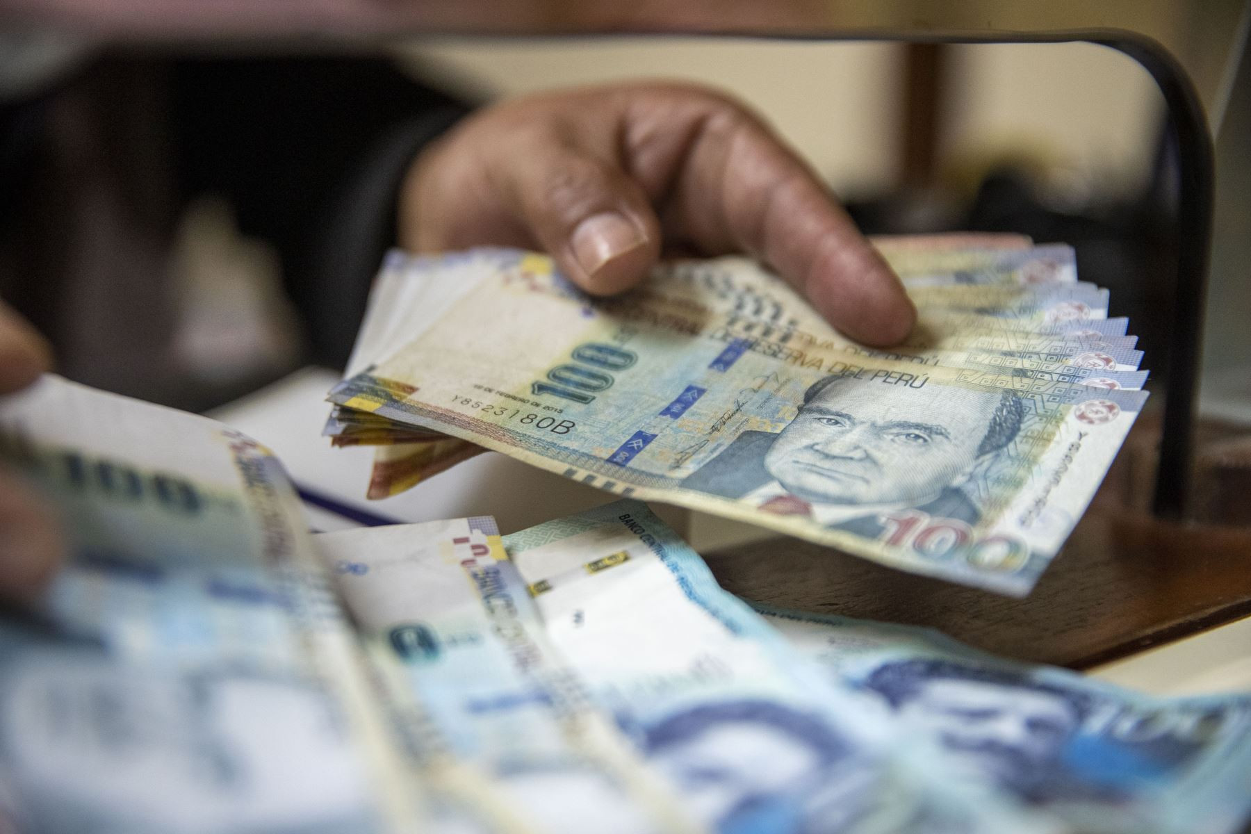 <p>Financiamiento corporativo: Empresas locales aceleran emisiones antes de elecciones</p>