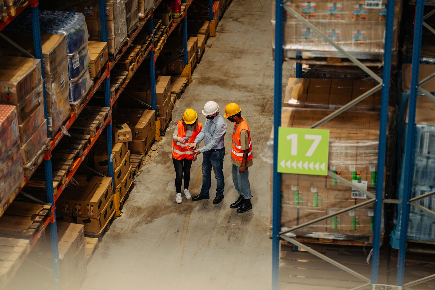 <p>Financial Times: Compañías replantean sus estrategias ante el impacto de los aranceles de EE.UU.</p>