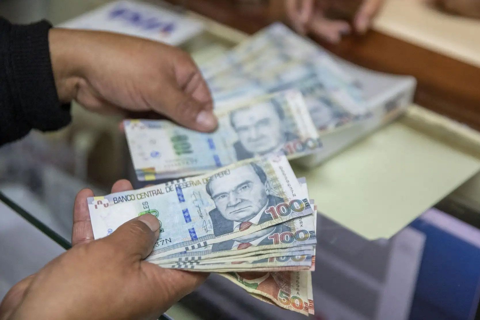 Campaña navideña: los dispares caminos que seguirían los créditos de consumo y a mypes