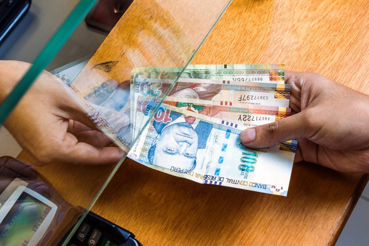 <p>Bancos y financieras ahora podrán competir con las AFP en administración de fondos de pensiones</p>