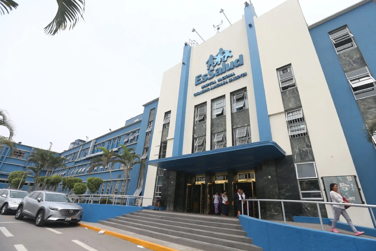 EsSalud aumentó su déficit a S/166 millones en 2024, más del doble que el resultado del año previo