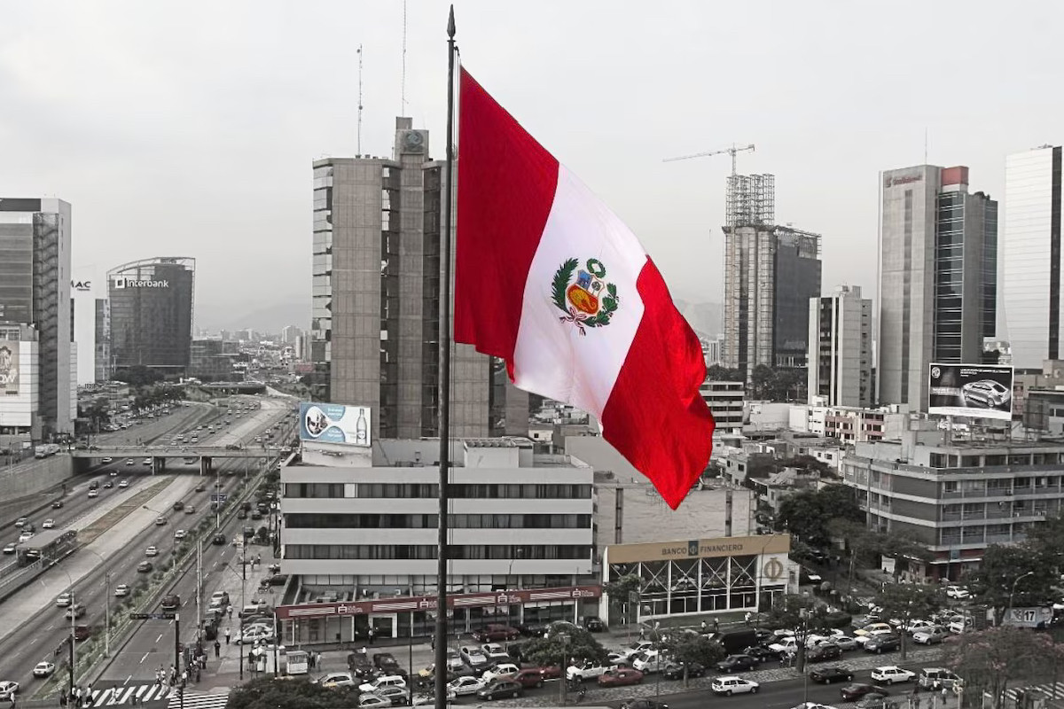 <p>Banco Mundial sobre las finanzas del Estado: baja recaudación, reglas laxas, impacto nulo de exoneraciones y proyectos inconclusos</p>