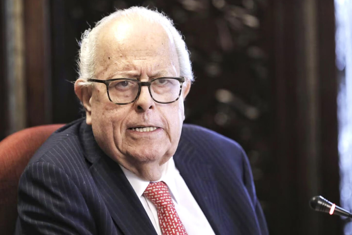 <p>Julio Velarde: “No parece notarse el efecto del calendario electoral sobre las expectativas [de la economía]”</p>