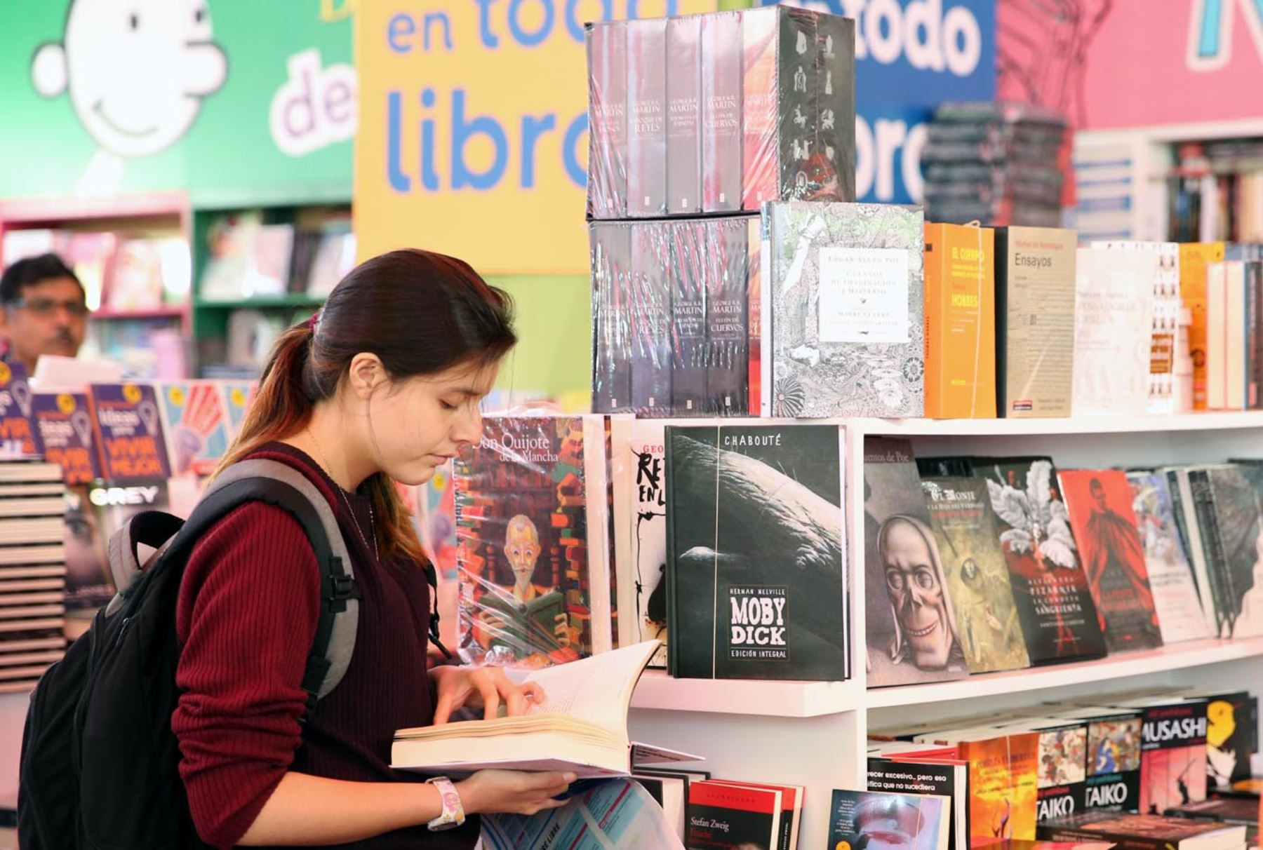 <p>Un capítulo dispar: la venta digital de libros supera con amplia ventaja a la presencial </p>