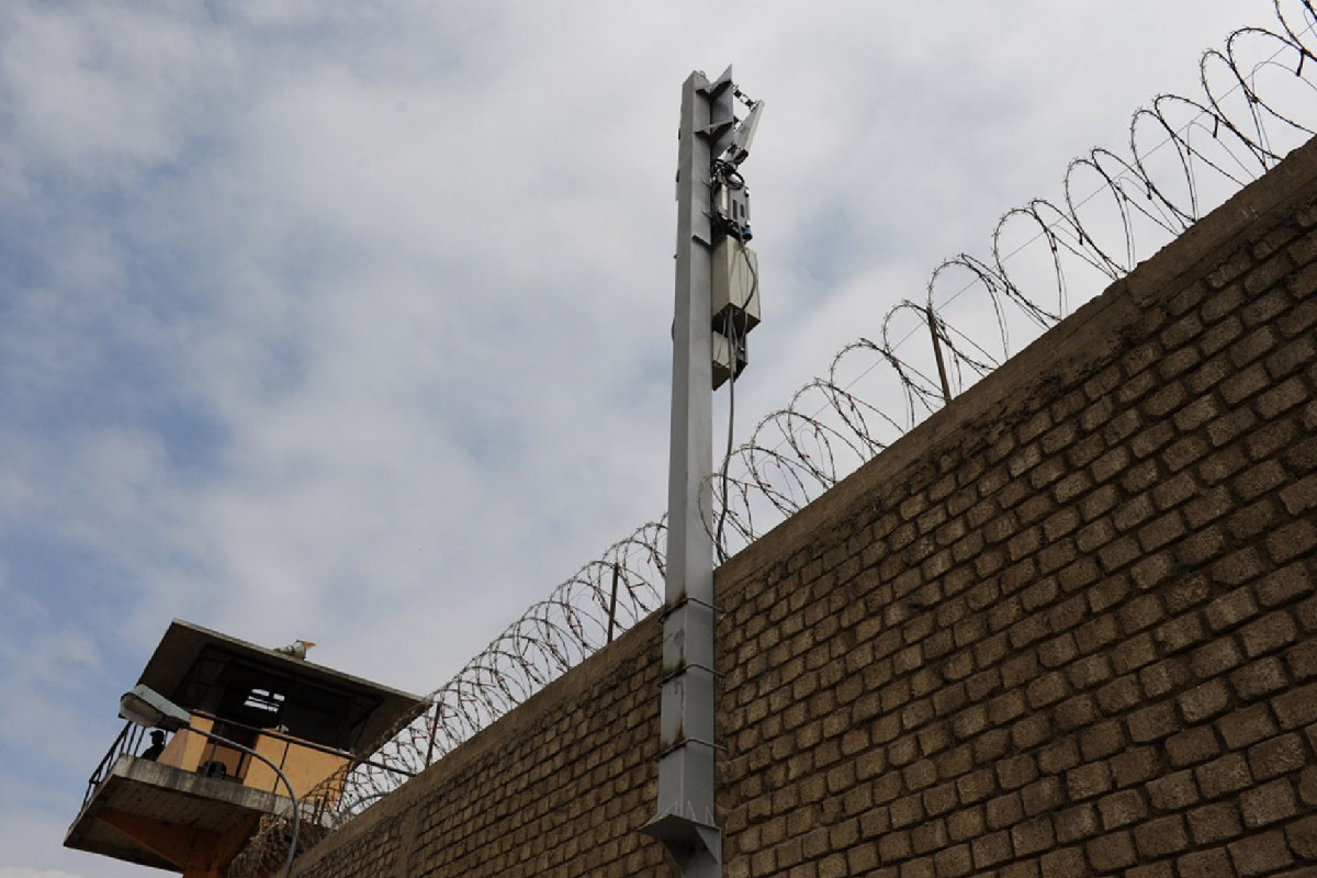 <p>Facilitar servicios de telecomunicaciones en penales será castigado con hasta 10 años de cárcel</p>