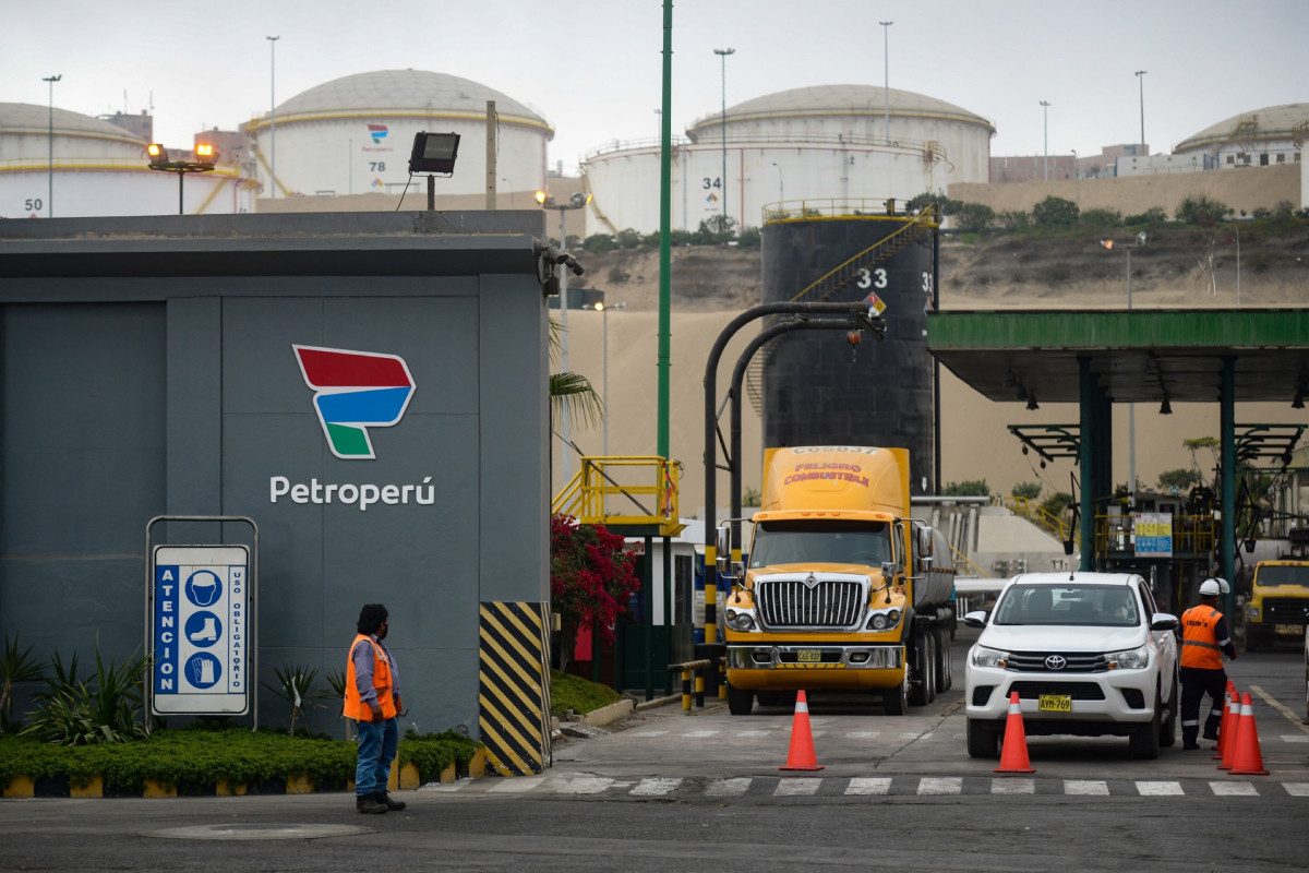 <p>Petroperú aprobó nueva estructura orgánica y plan de reconversión con reducción de 1,554 empleos</p>
