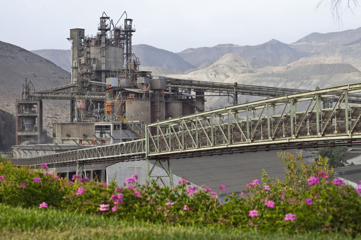 grupo-unacem-ingresos-del-holding-crecieron-17-en-el-4t25-y-alcanzaron-s1824-millones