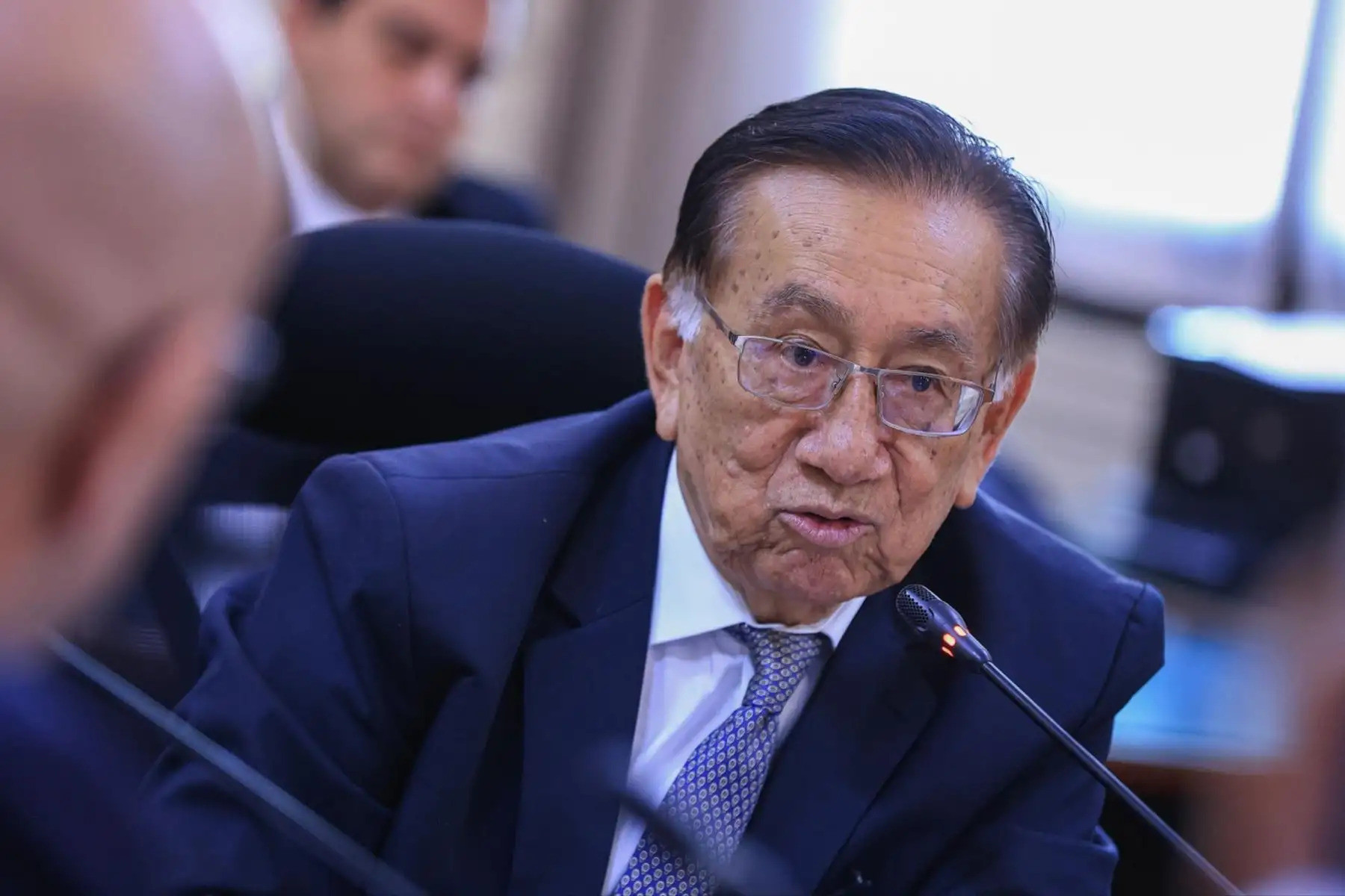 presidente-balcazar-se-comprometio-a-publicar-ley-que-reconoce-gratificaciones-y-cts-para-trabajadores-cas
