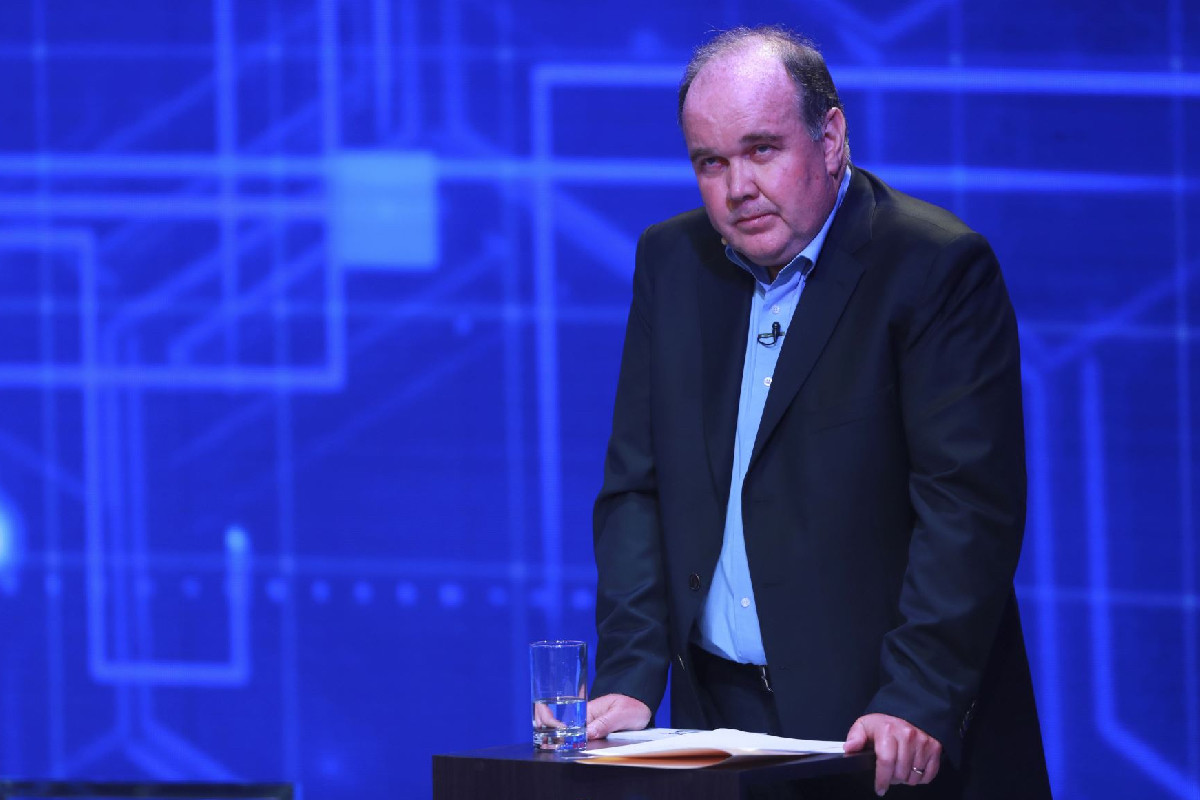 Debate presidencial 2026: Rafael López Aliaga propuso encarcelar a gerentes de ‘telcos’ por venta ambulatoria de chips