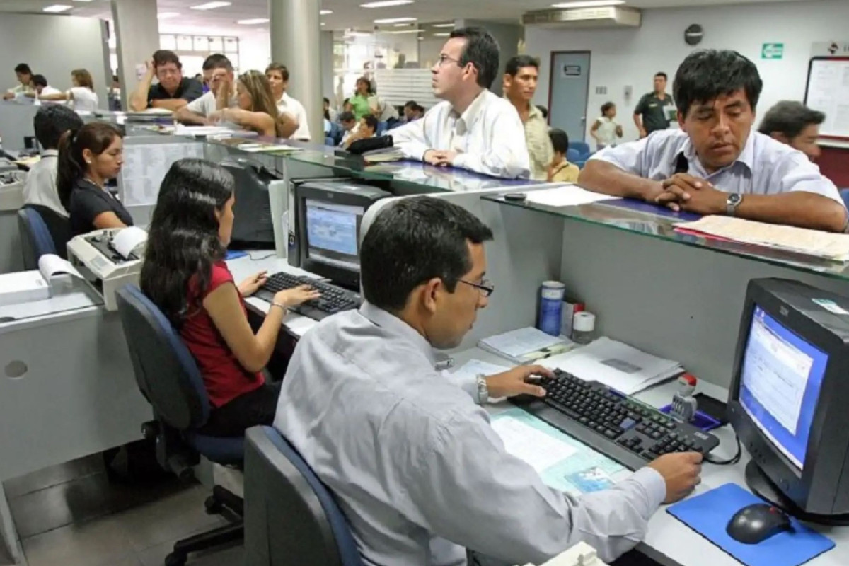 presidente-balcazar-promulgo-ley-que-otorga-gratificaciones-y-cts-a-trabajadores-cas