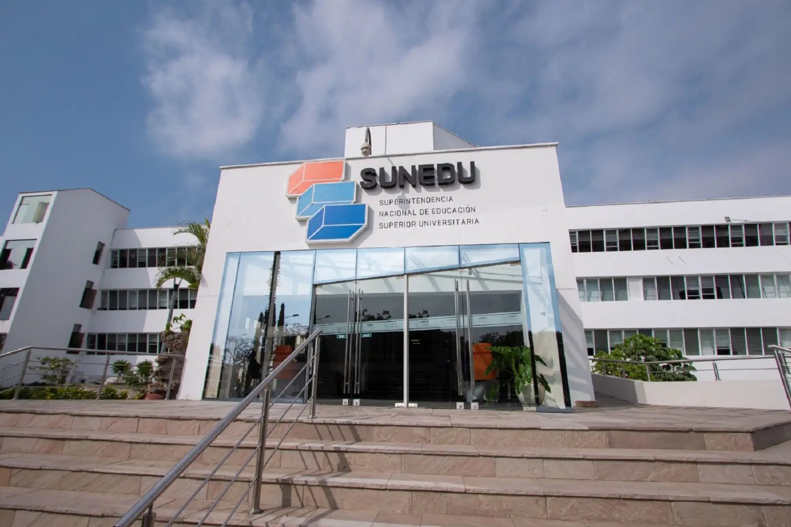 <p>Sunedu: Indecopi precisó que no puede aplicar control previo a cambios académicos programas académicos</p>