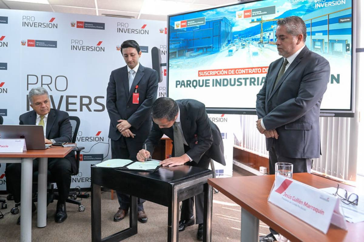 parque-industrial-de-ancon-se-suscribio-contrato-por-mas-de-us1200-millones-para-poner-en-marcha-megaproyectonbsp