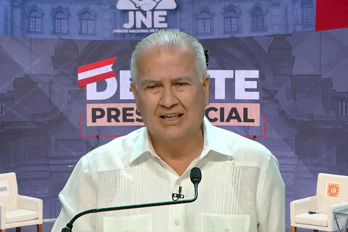 <p>Debate presidencial: Alfonso López Chau promete masificación del gas con tarifa única </p>