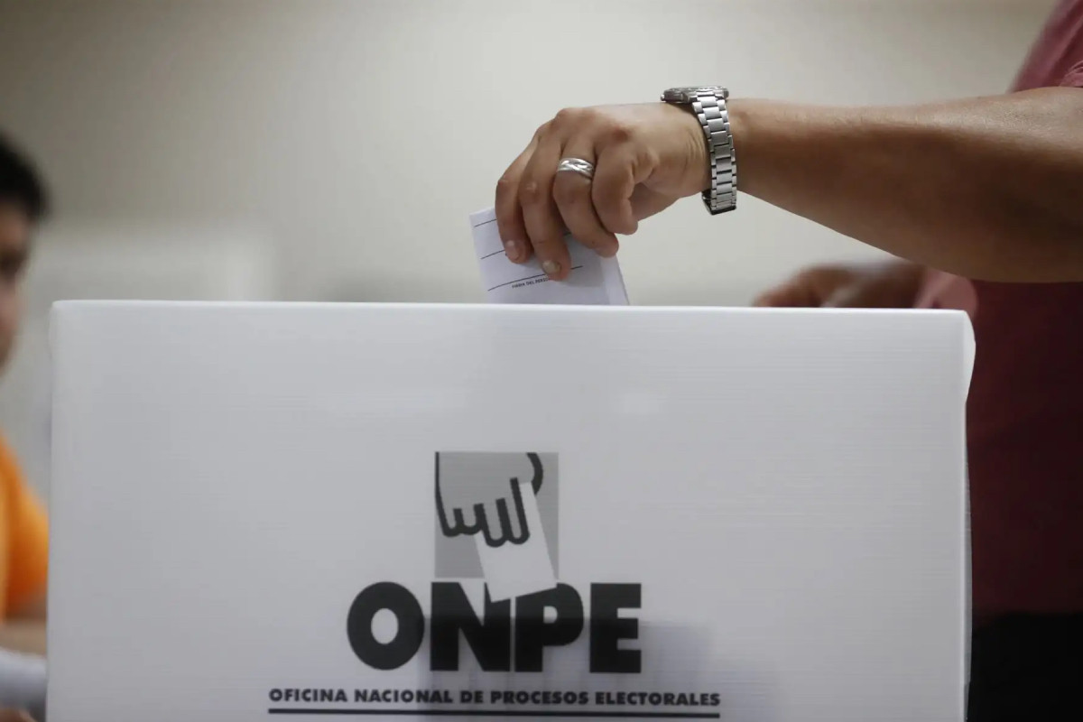 <p>Elecciones 2026: JNE amplió votación en mesas no instaladas en Lima y el extranjero hasta el lunes 13 de abril</p>
