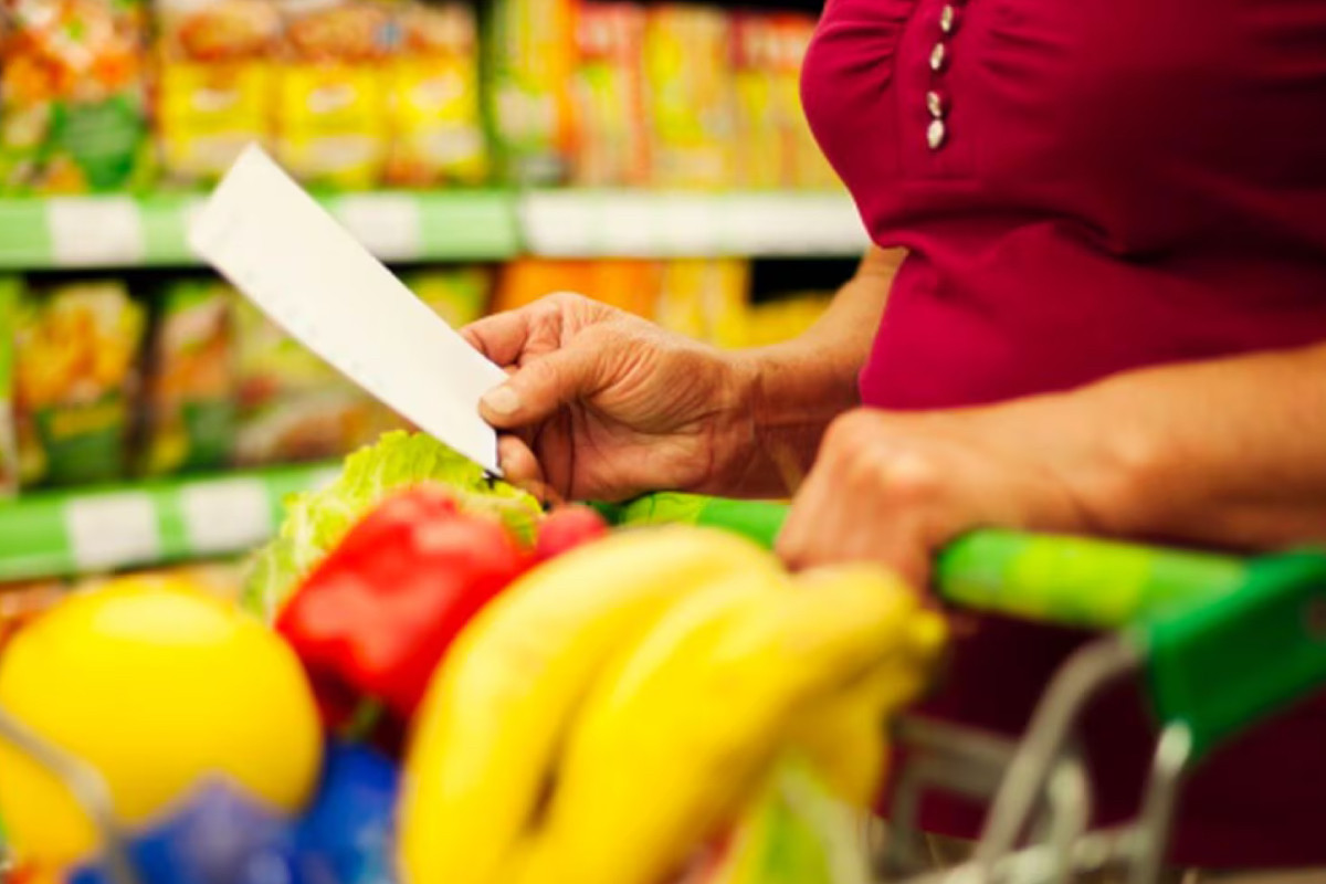 <p>Inflación anual escaló a 4.01% en abril y alcanzó su nivel más alto en más de dos años</p>