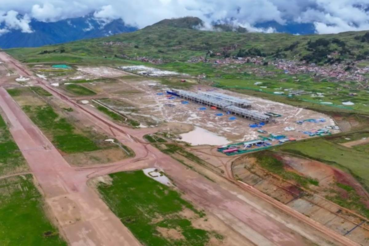 Contratista del Aeropuerto de Chinchero busca extender las obras hasta 2028 sin justificación, alerta la Contraloría