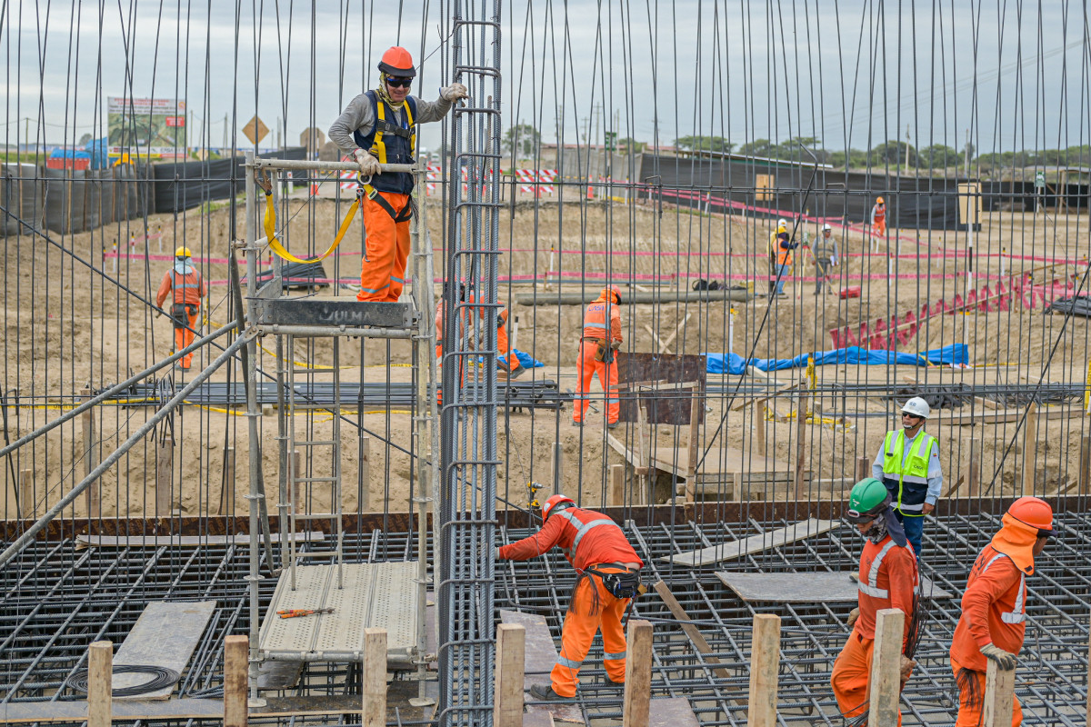 <p>Economía peruana creció 3.21% en marzo y superó expectativas del mercado, pese a crisis del gas</p>
