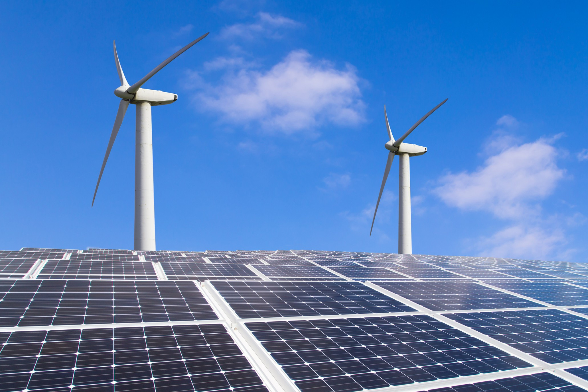 Renovables: empresas y generadoras pisan el acelerador en la transformación de su matriz energética