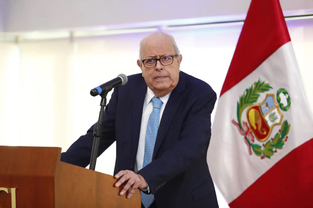 <p>Julio Velarde: “Esto no es de izquierda o derecha, no hay una política monetaria de izquierda o derecha”</p>