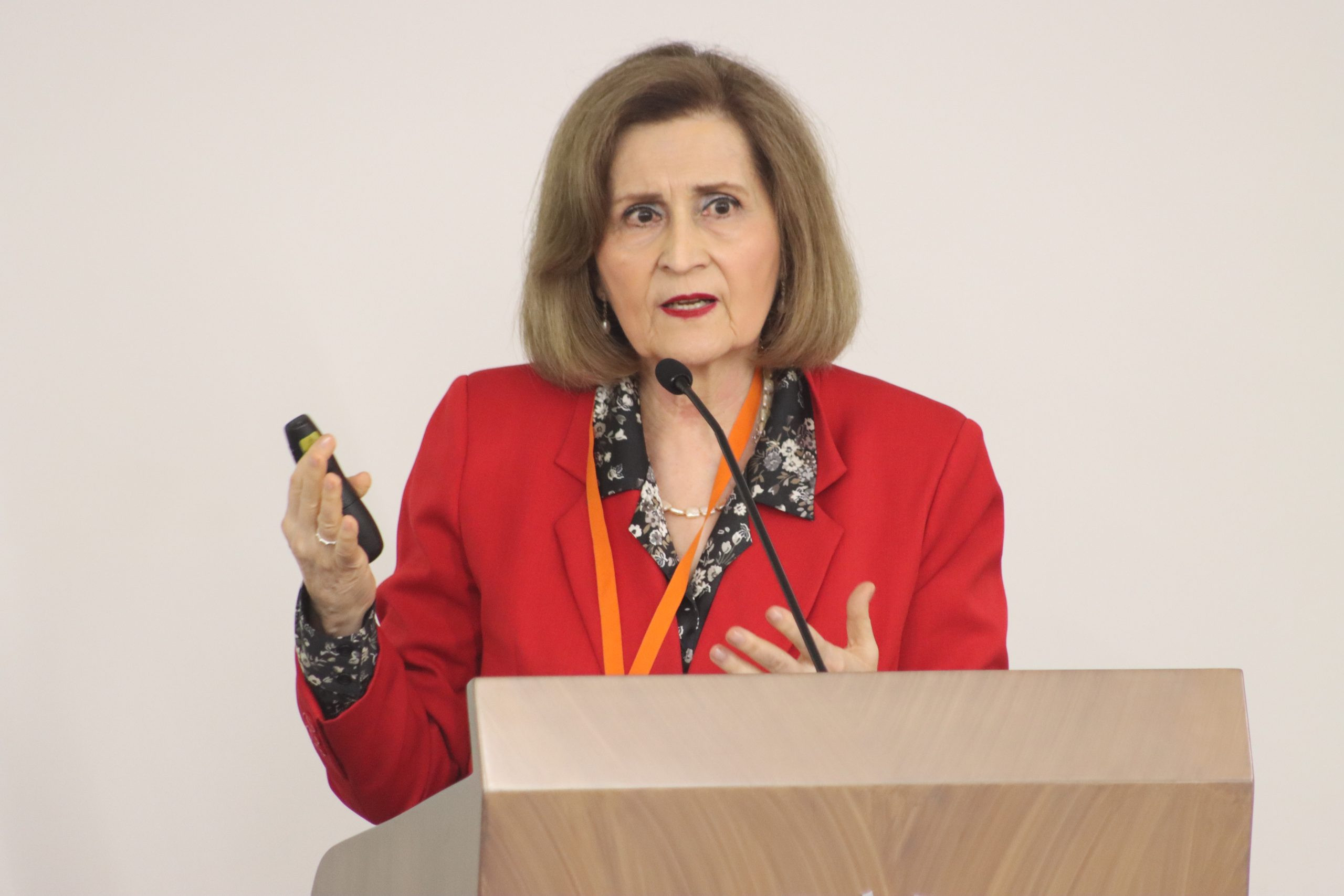 Luz Pacheco renunció de manera irrevocable a la presidencia del Tribunal Constitucional