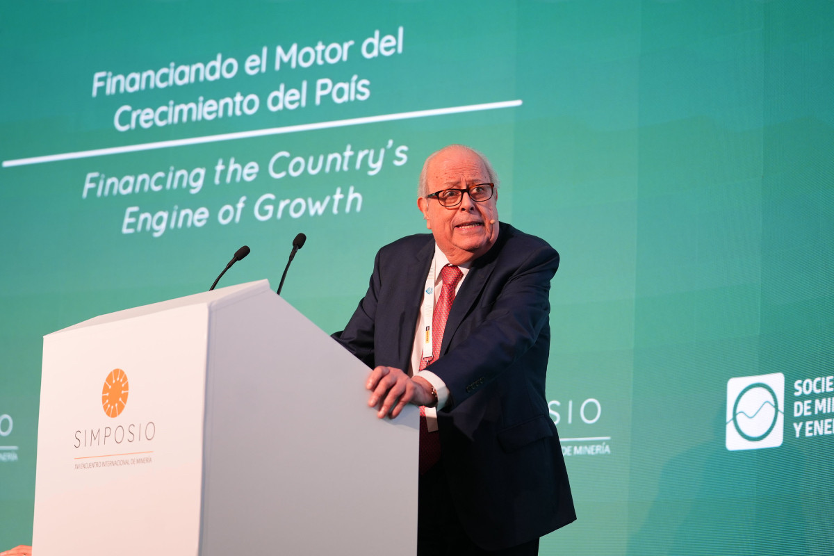 <p>Julio Velarde: “Con los proyectos que tenemos de cobre, la producción podría duplicarse”</p>