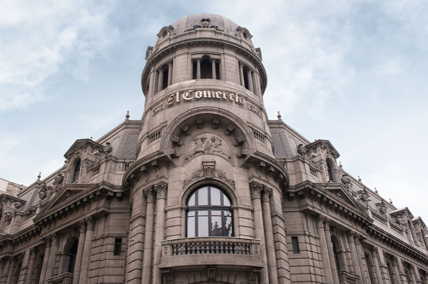 <p>La cuenta regresiva para la venta de El Comercio</p>