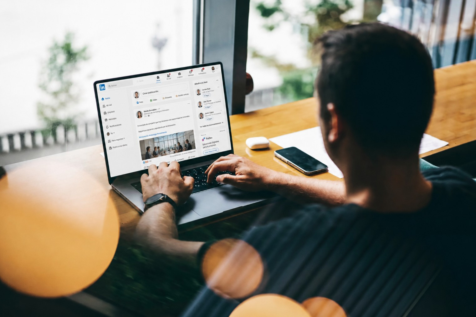 <p><span style="color: rgb(34, 34, 34);">LinkedIn: las sombras que ha introducido la IA en la red social profesional</span></p>