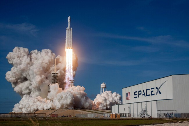 <p>SpaceX: así se viene cocinando el aterrizaje de la acción de moda en la Bolsa de Valores de Lima</p>