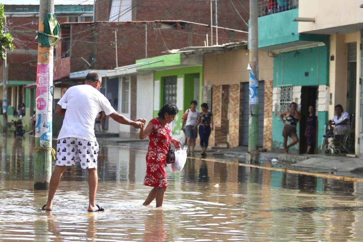 <p>Fenómeno El Niño podría costar hasta un punto porcentual del PBI este año, estimó el IPE</p>