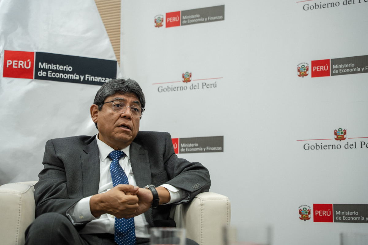 <p>Elmer Cuba, titular del MEF: “El real problema de los ingresos es la evasión, no las exoneraciones”</p>