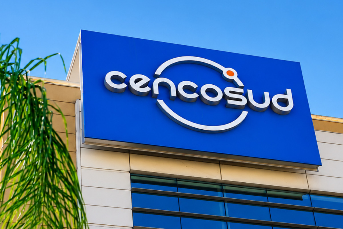al-2t26-cencosud-tuvo-una-caida-de-mas-de-117-en-su-utilidad-neta-por-el-impacto-de-la-inflacion-y-los-efectos-cambiarios