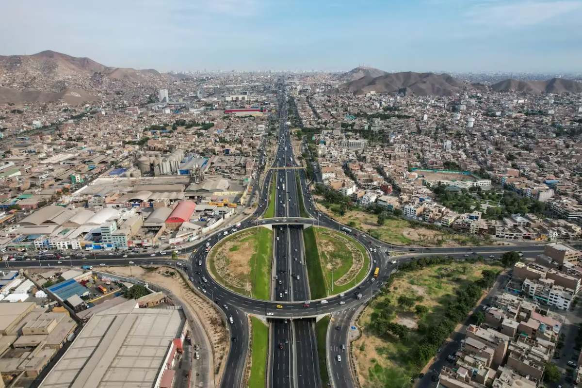 <p>Moody’s: la regla fiscal en Perú establece una meta de déficit, hasta cierto punto, restrictiva</p>