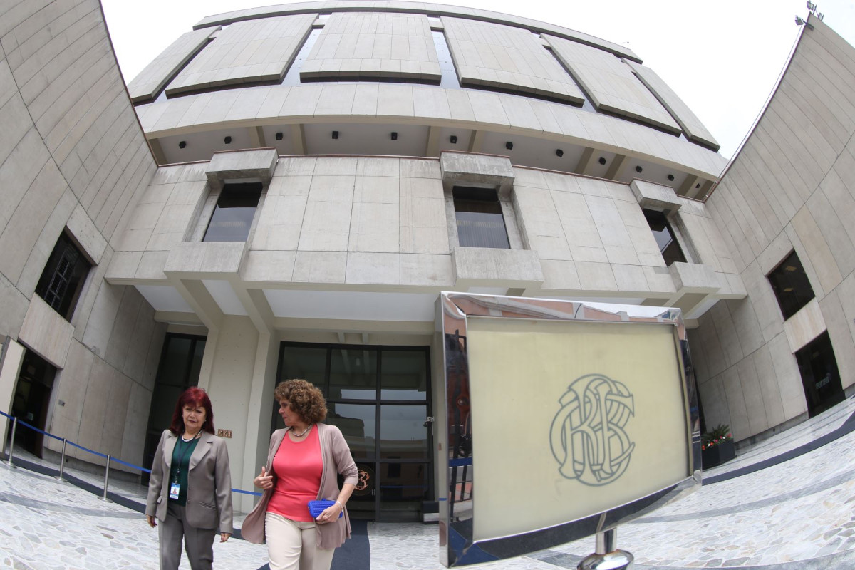 <p>BCR mantiene la tasa de referencia en 4.25% por undécimo mes consecutivo</p>