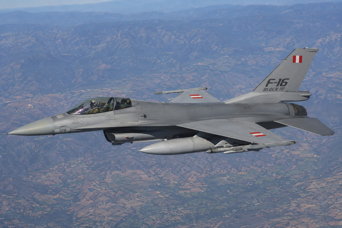 <p>Aviones de combate F-16 llegarán al Perú a partir del 2030</p>