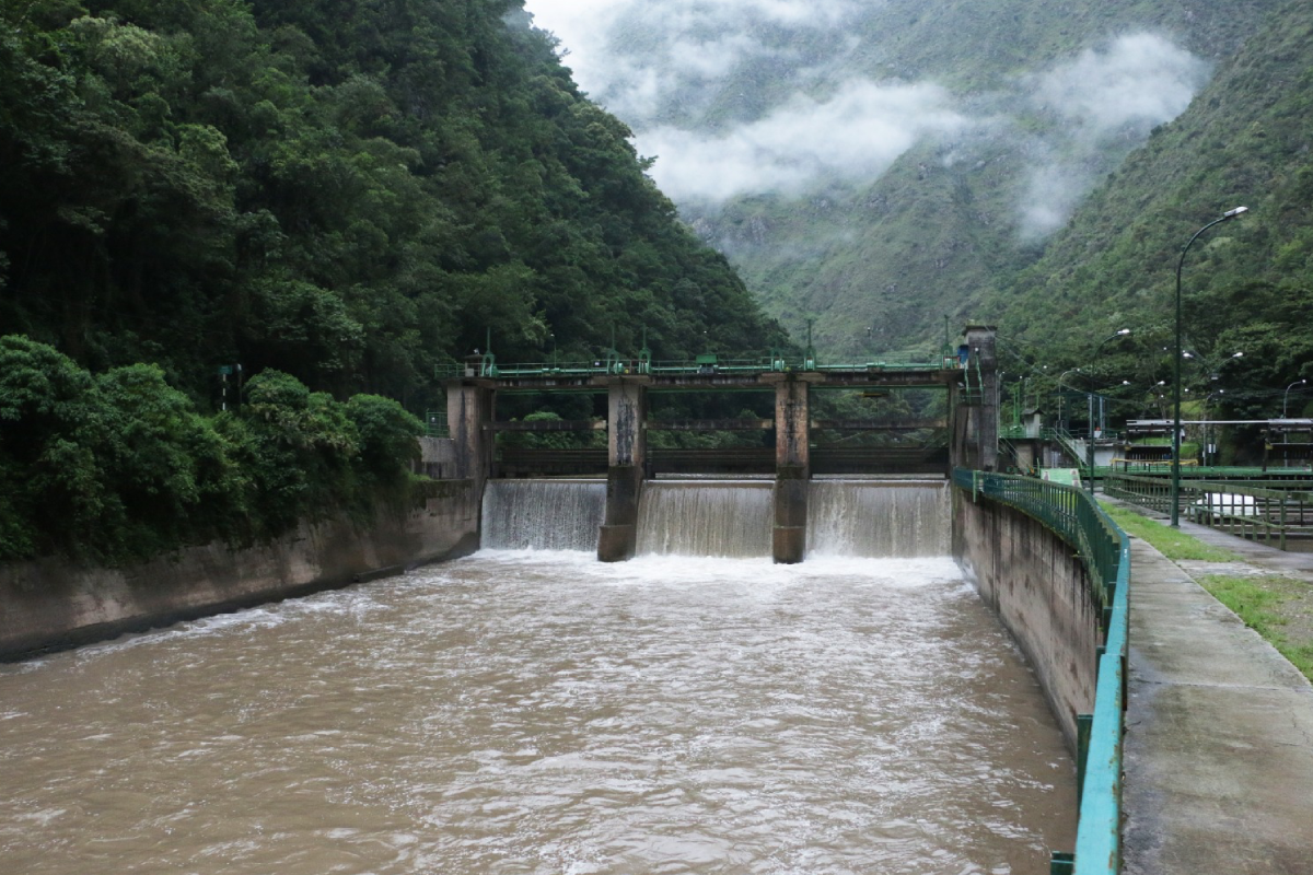 Moody’s advierte que El Niño golpeará la generación hidroeléctrica y los precios de la energía en Perú